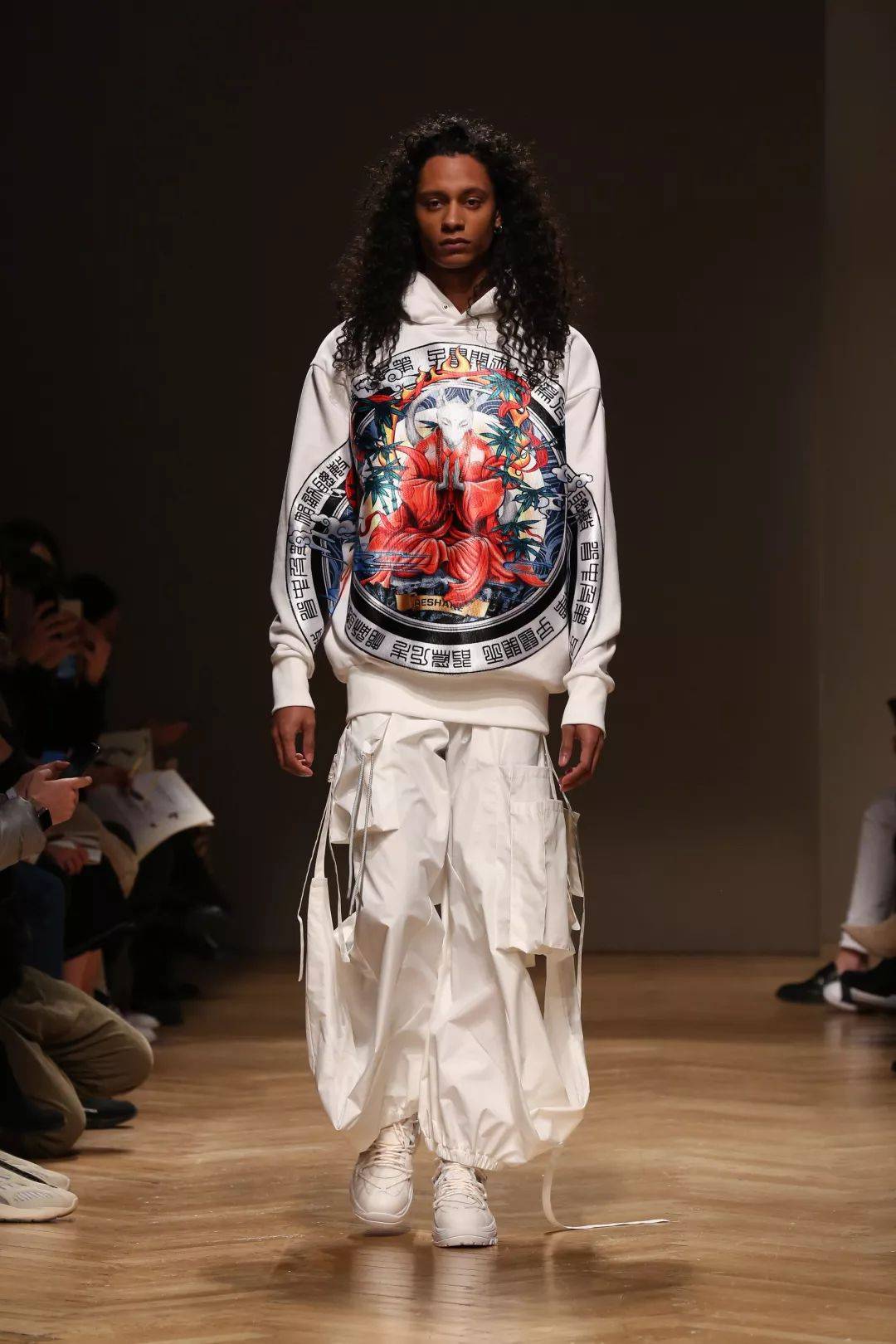 自从国潮进入了我们的视野!只有年轻人最喜欢吗?