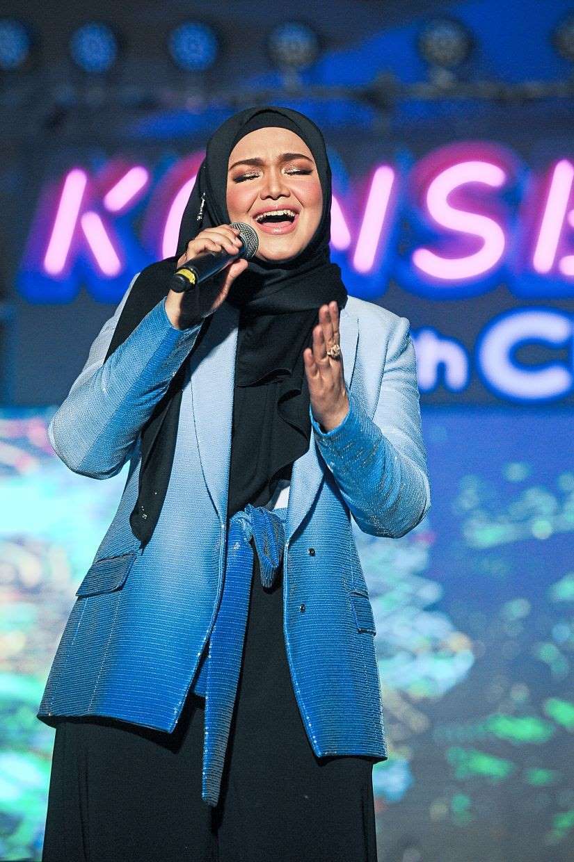 西提新专辑的预购时段在数小时内售罄_茜蒂