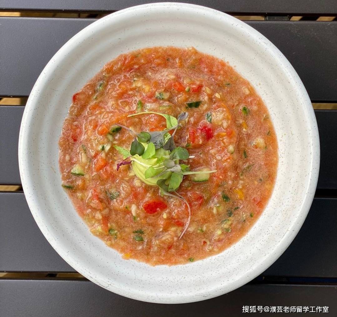 西班牙的番茄冷湯gazpacho