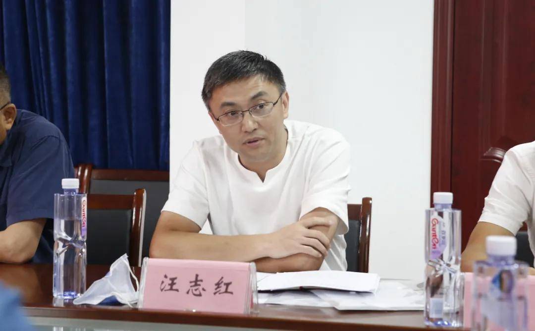 湖南省人大代表,医院骨科主任汪志红发言