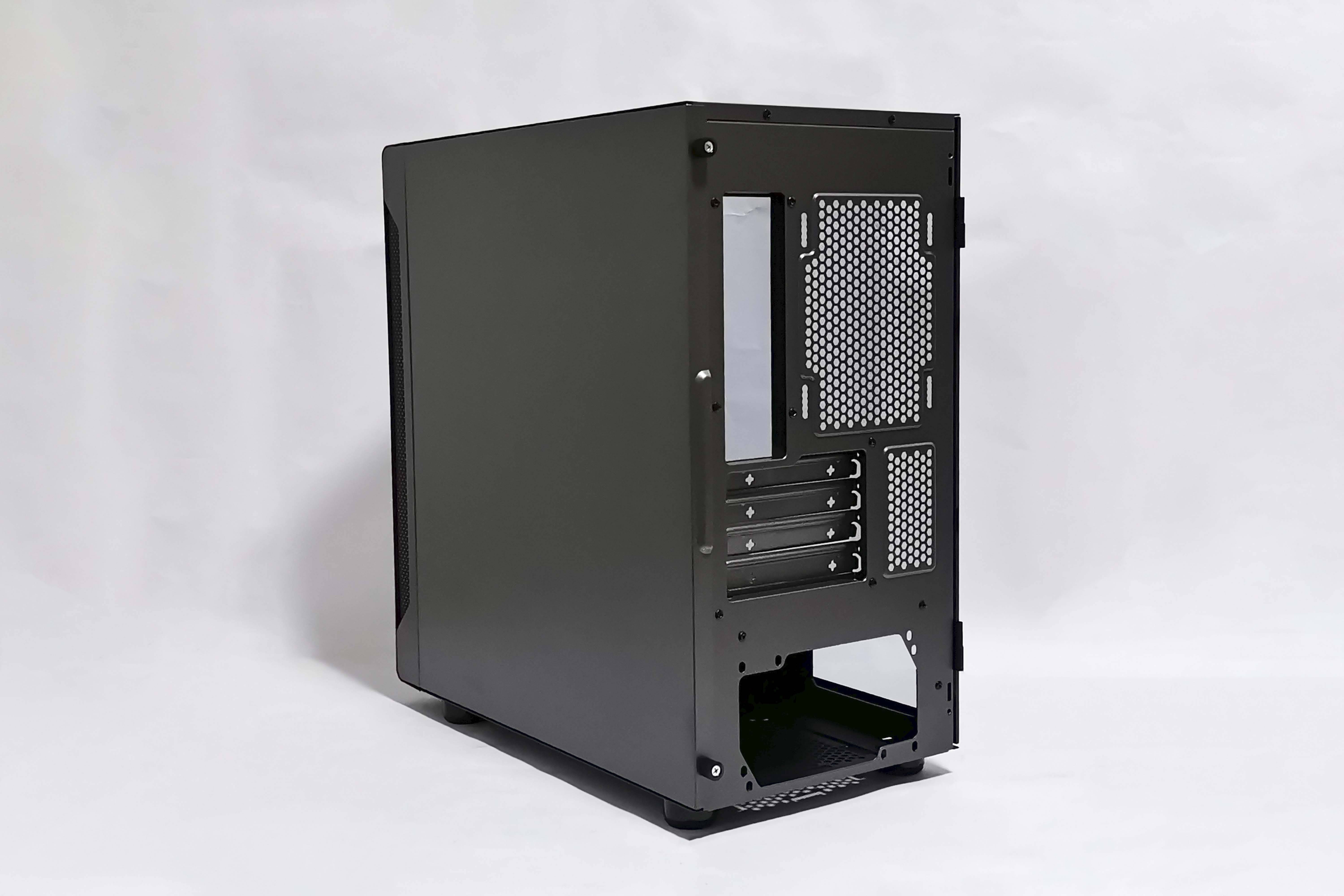 背部是标准matx机箱设计,4条pcie设备口和一个120风扇孔.