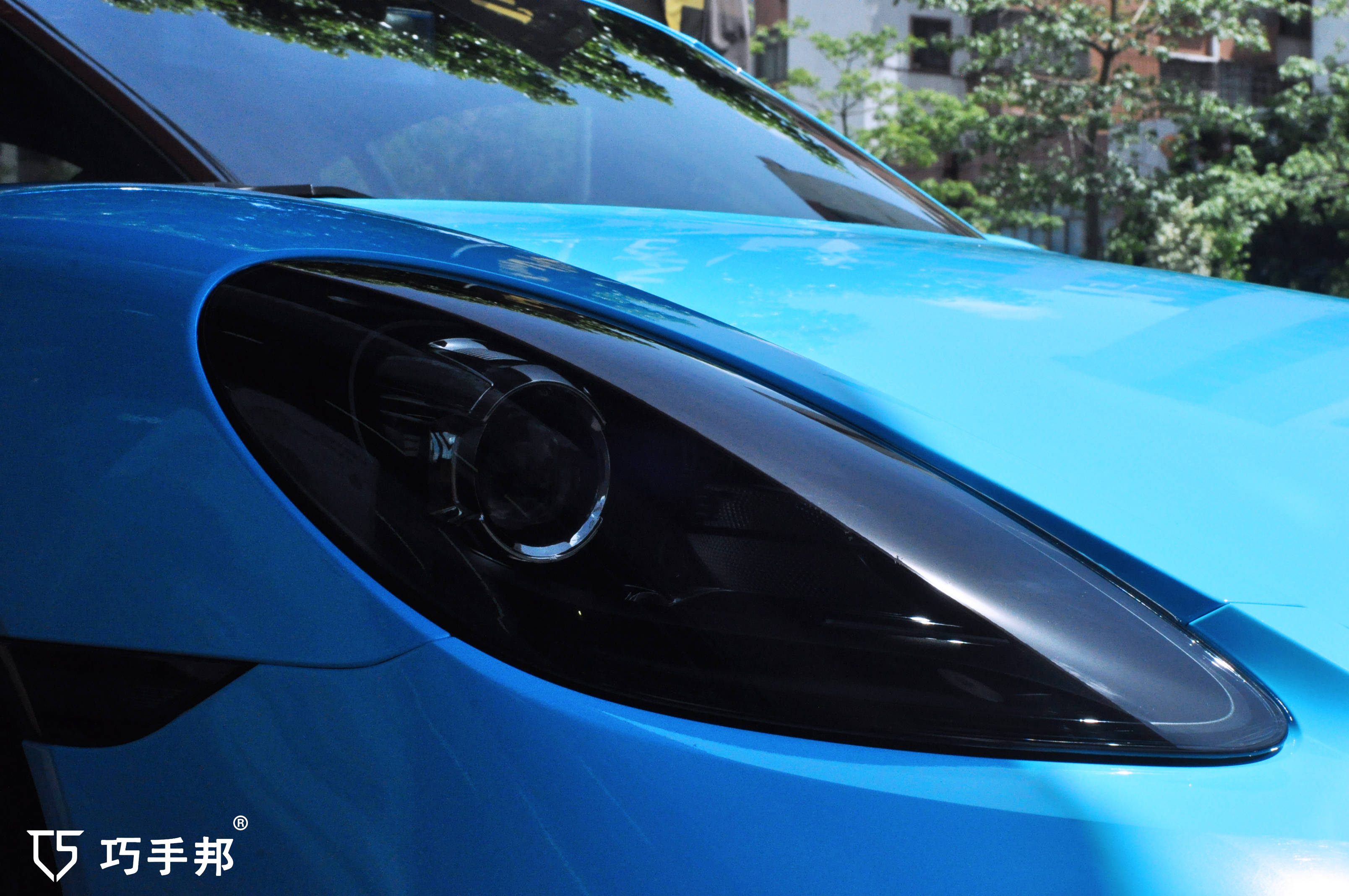 施工地址:广东省江门市建设二路114号巧手邦施工门店:巧手邦汽车贴膜