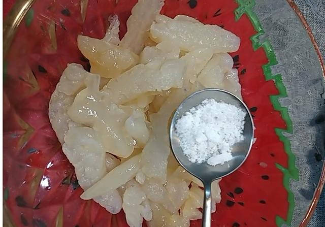 教大家一道好吃的凉拌菜,做法简单又好吃_海蜇头