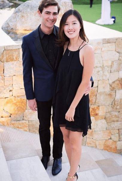 恭喜中国达人秀王伟忠升格岳父女儿嫁美国第四大家族成员