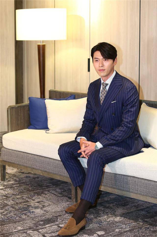 原创宋慧乔前男友玄彬,穿军旅装帅,穿西装更绅士,10年不变