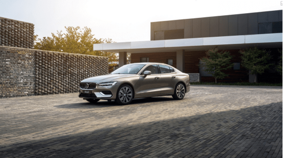 全新沃尔沃s60竟有如此高的安全性能一起来看