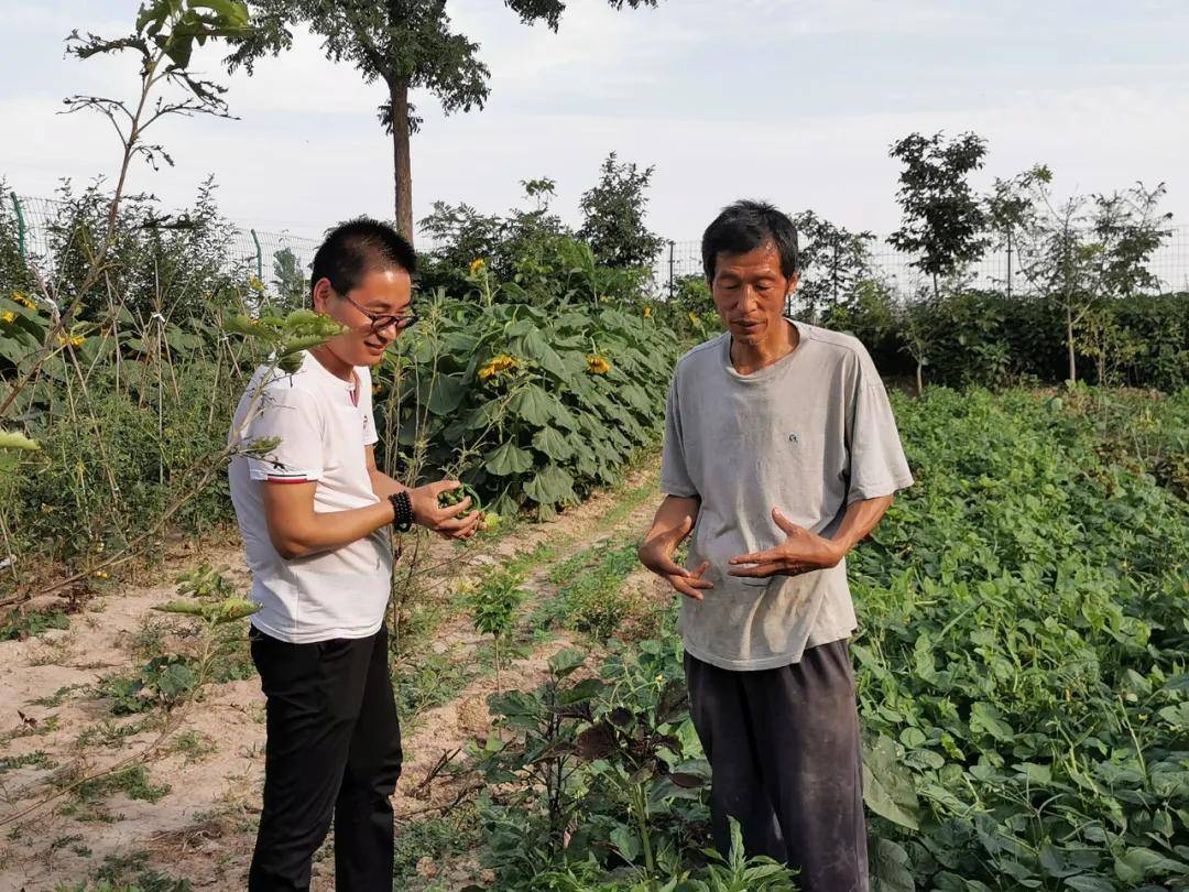 亓宏刚一行拜访咸阳师范学院于右任书法学院院长张永亮