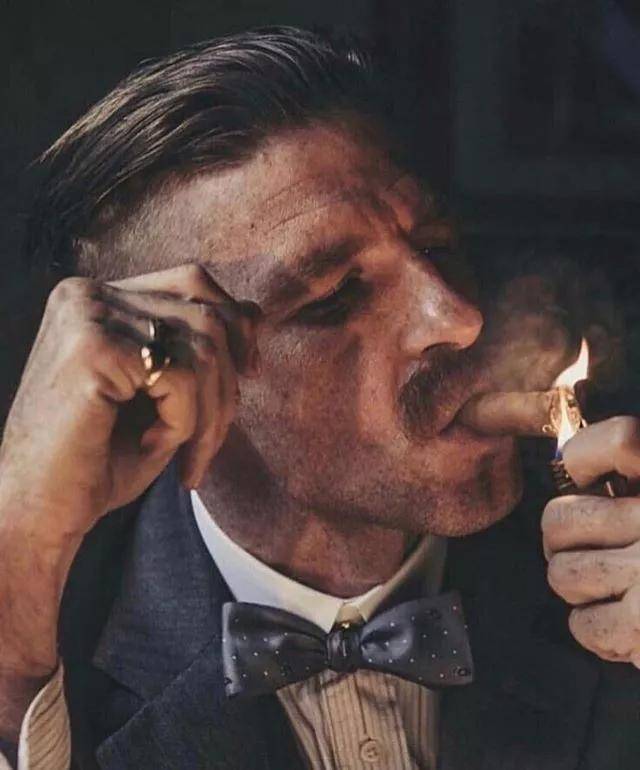姑娘1秒就看穿你的段位!_帅大叔