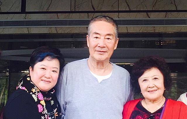 老戏骨受肺癌折磨离世,用演技承载回忆,最放不下的人是妻子?_杜雨露