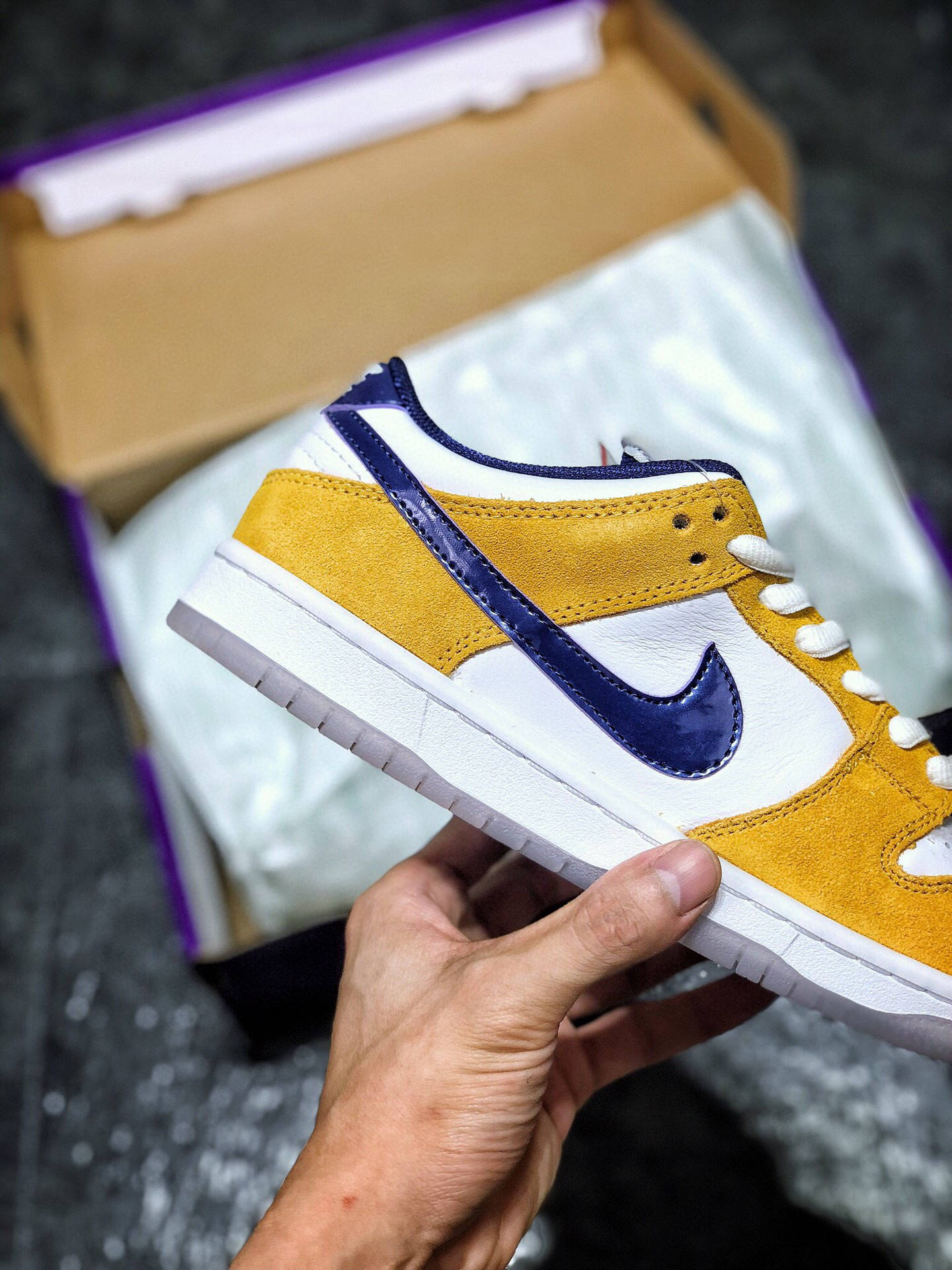 耐克nike sb dunk low laser orange 湖人紫金滑板鞋 bq6817-800