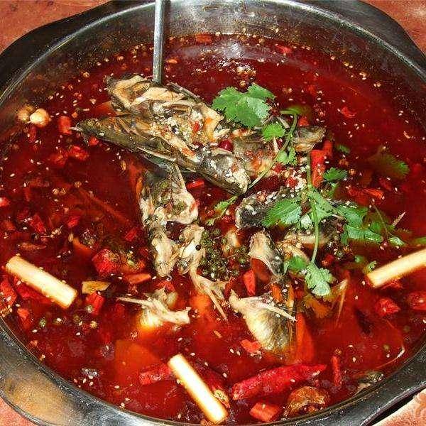 青花椒火锅鱼的制作教程,麻辣鲜香,油红色亮