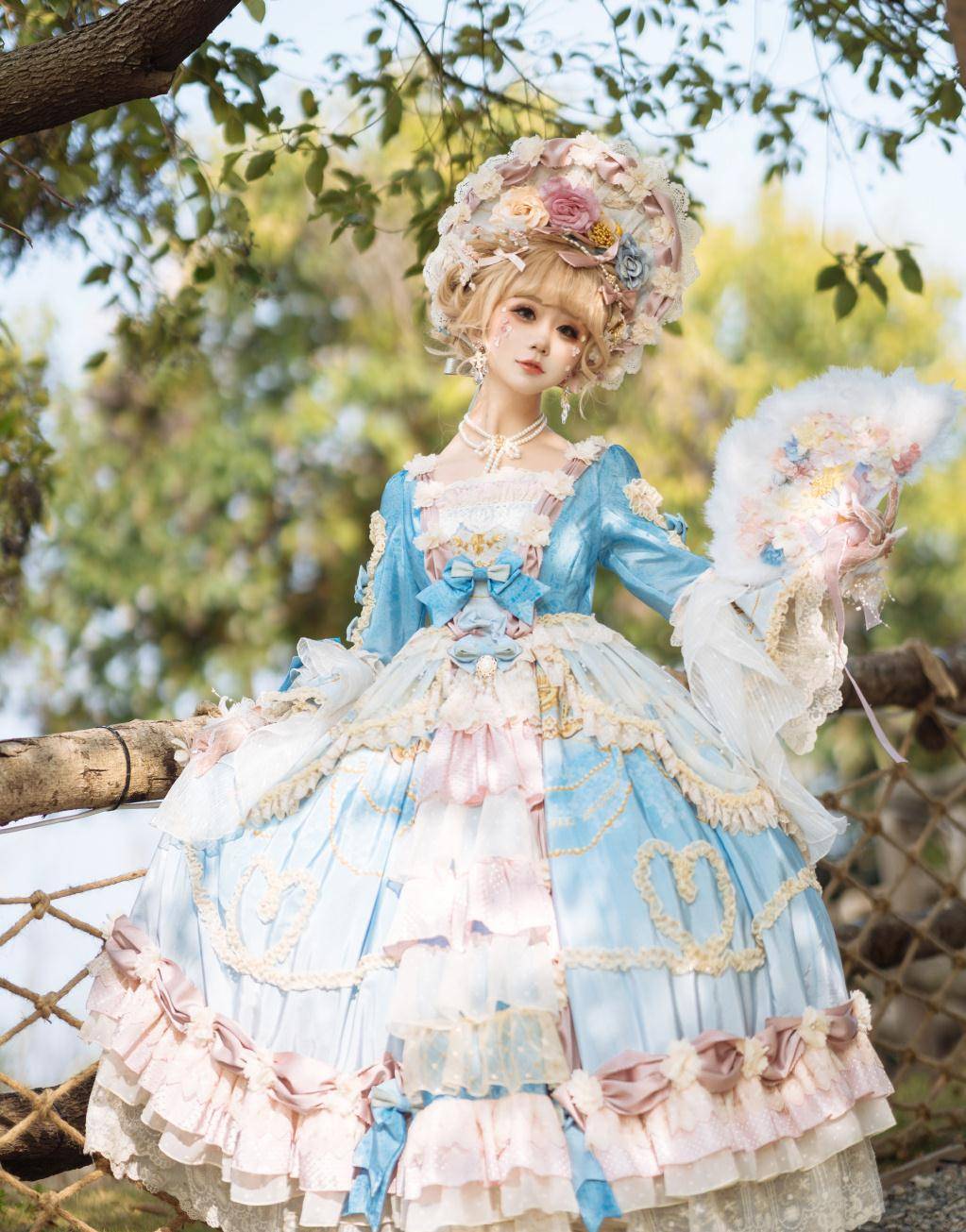 本以为普通洛丽塔够美了,直到看见玛丽苏裙,连直男也会心动