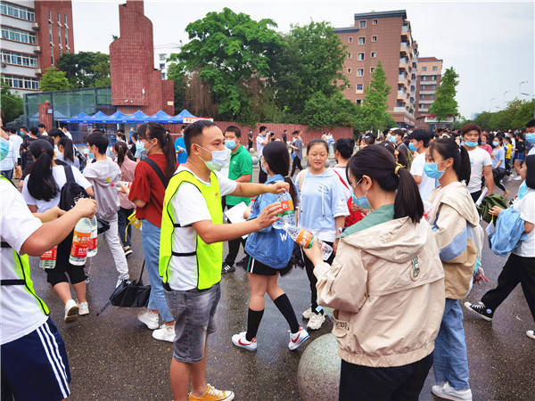 據悉,南充陽光大地集團也組織了