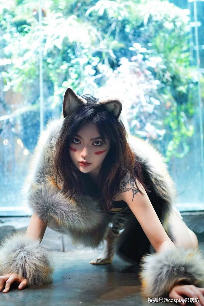 cos:疯狂动物城,豹女小姐姐