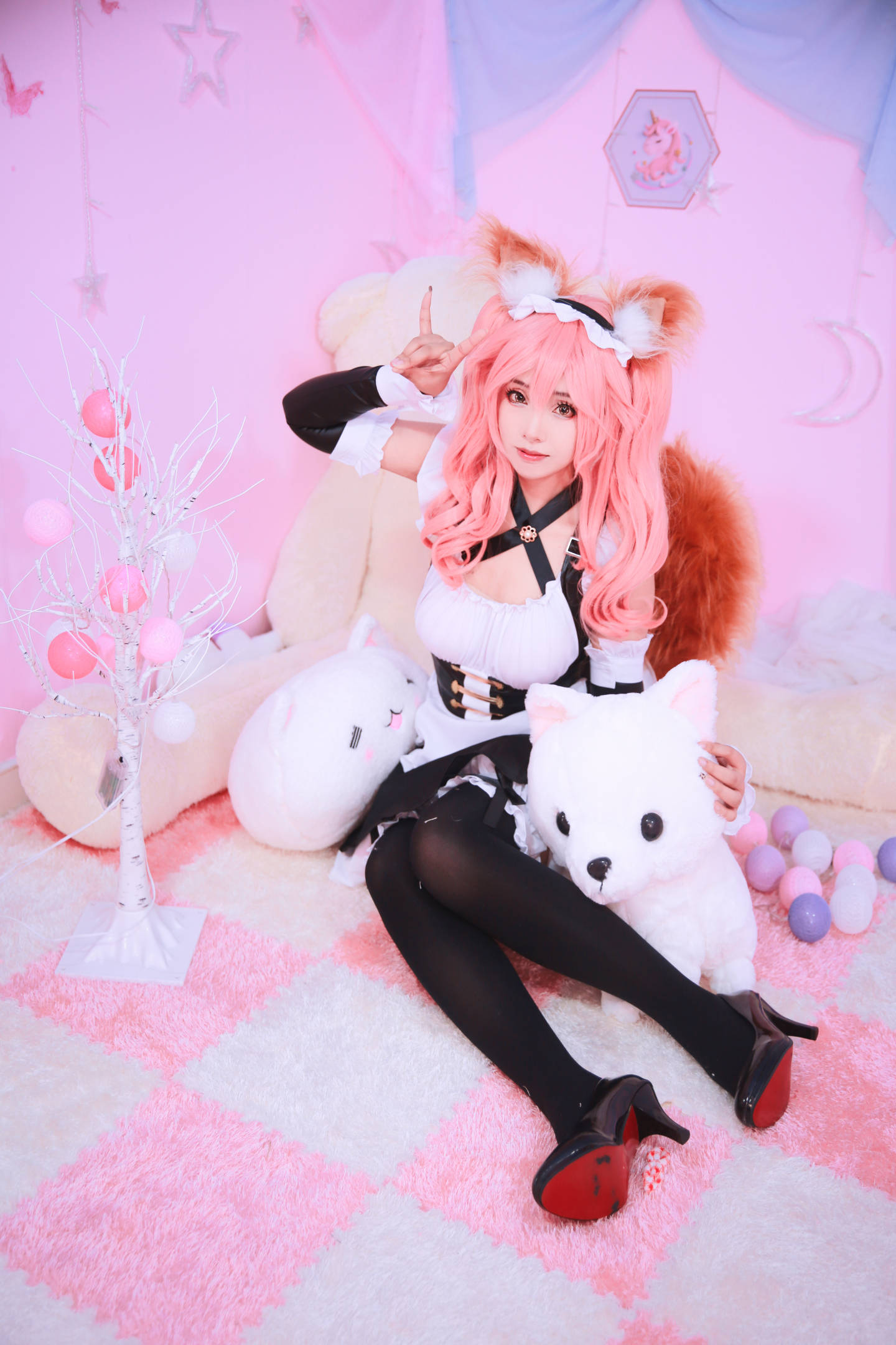 每日图鉴大赏,日版妲己玉藻前cos,萌萌哒的狐妖也可魅惑心神!