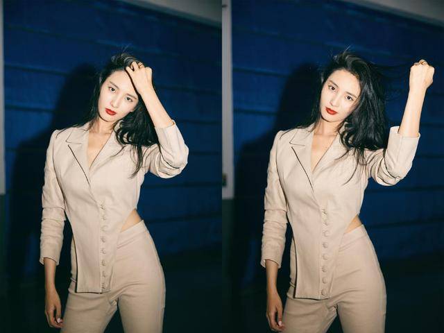 河神2跳扇子舞的小神婆太惊艳开什么玩笑人家可是专业的