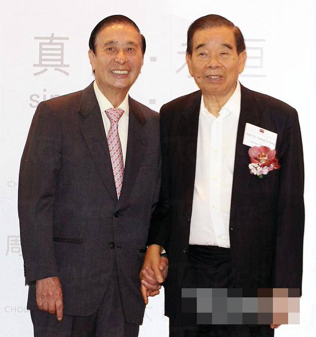 原创李嘉诚李兆基为郑裕彤传记写序这是赌王生前逝后未能享受的规格