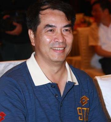 原创半路出家的干部专业户廖京生二婚娶患脑癌的何晴不离不弃