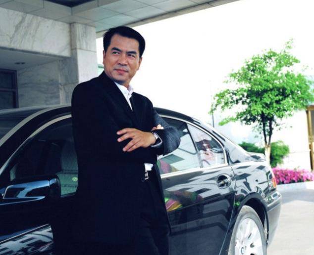 原创半路出家的干部专业户廖京生二婚娶患脑癌的何晴不离不弃