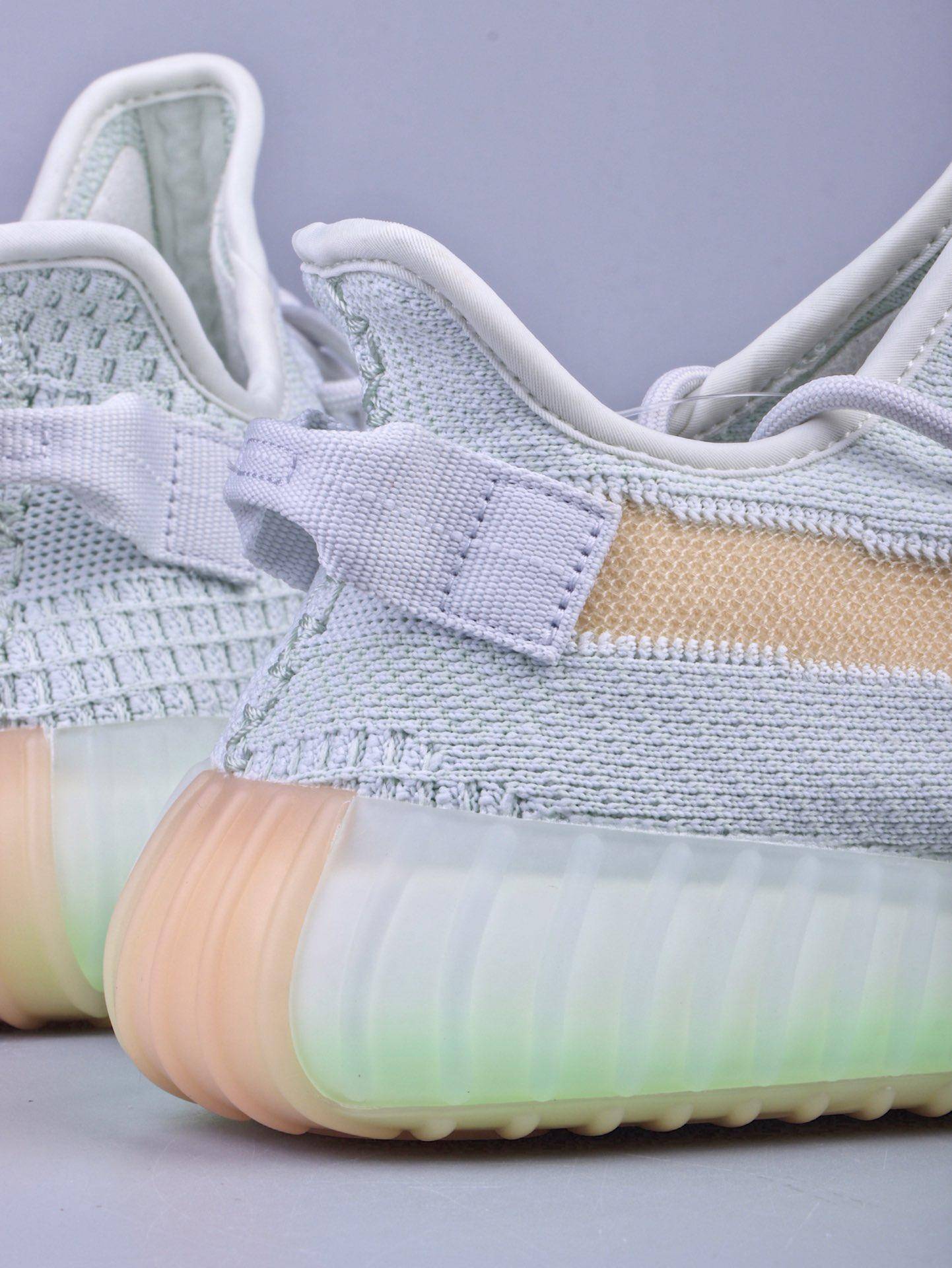 每日一椰:yeezy boost 350 v2 "亚洲限定"