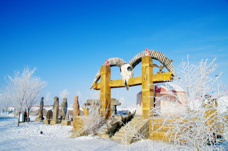 中變傳奇私服-冰雪天堂新疆哈密巴里坤霧凇的傳奇美景,只需一眼,就