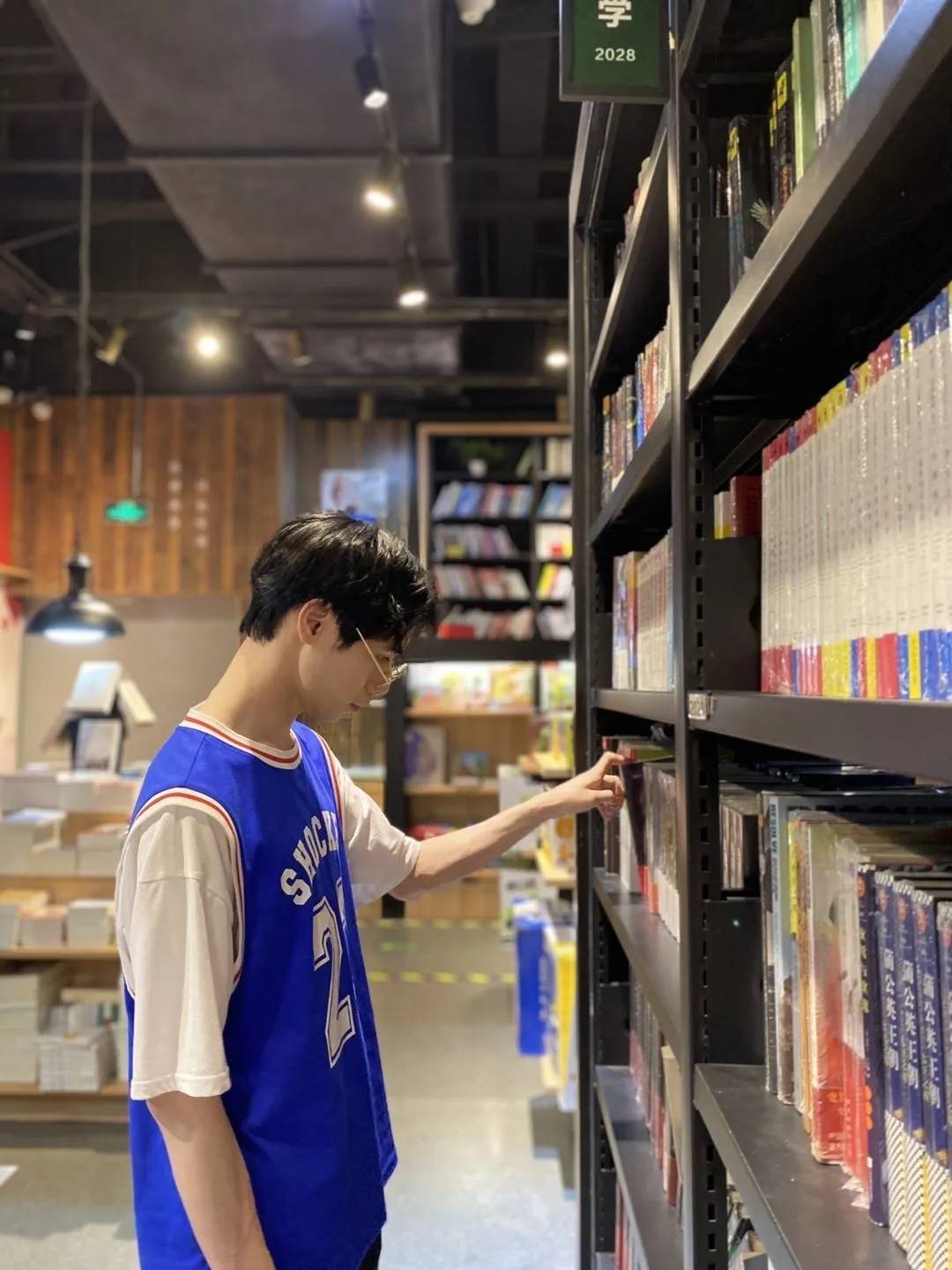 专访民间诗人墨童:你相信远方吗?