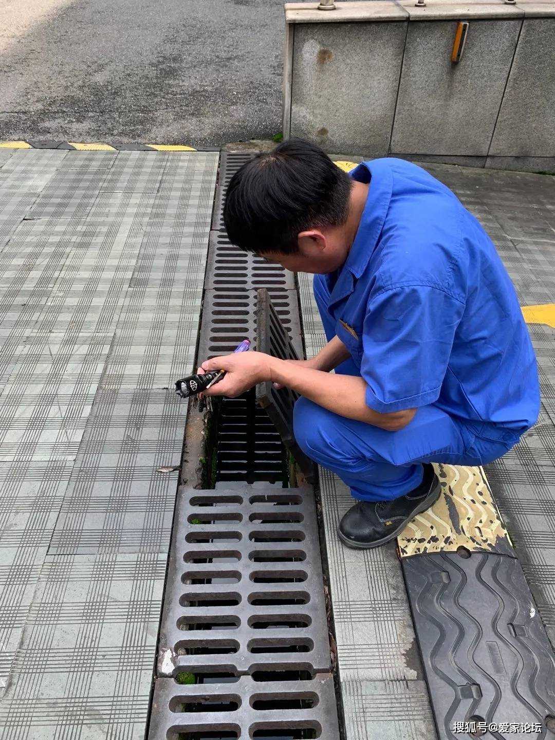 地下室及車庫出入口排水溝檢查正常; 3. 屋頂排水溝排汙泵正常; 4.