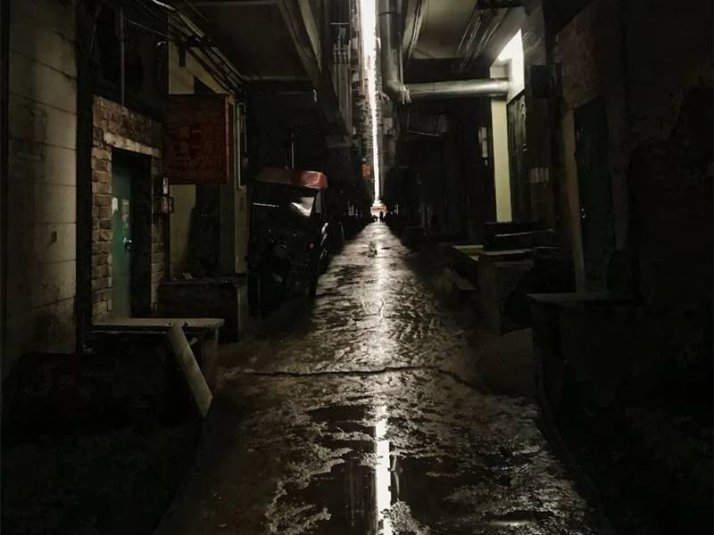原创南宁"最旧"城中村:阴暗潮湿信号差,却是年轻男女聚居地