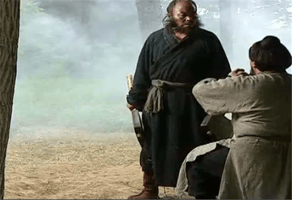 原创韩伯龙得朱贵引荐将入伙梁山,为何却被李逵所杀?只因犯下2错误