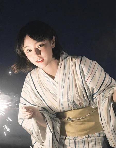 当女明星穿上和服杨颖精致成果甜美看到最后是洋娃娃吧