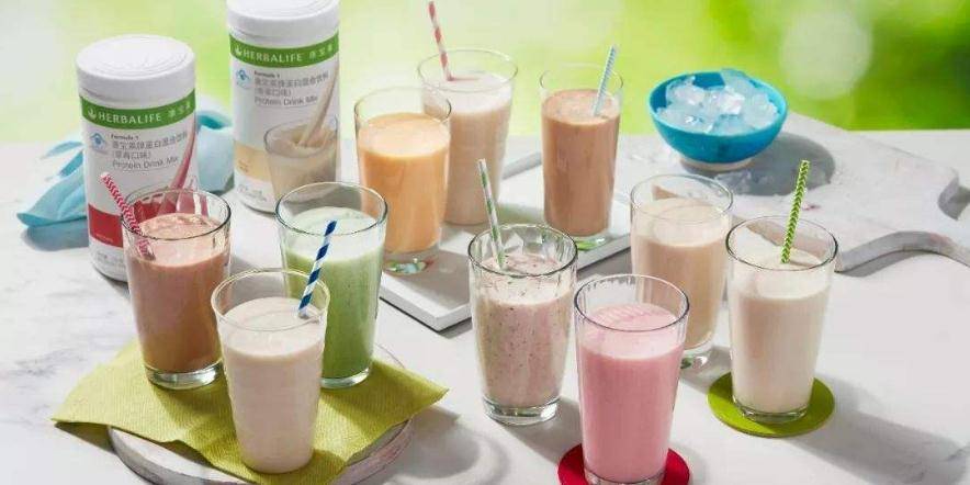 代餐奶昔丶减脂沙拉丶蛋白棒.减肥路上,到底要交多少智商税?