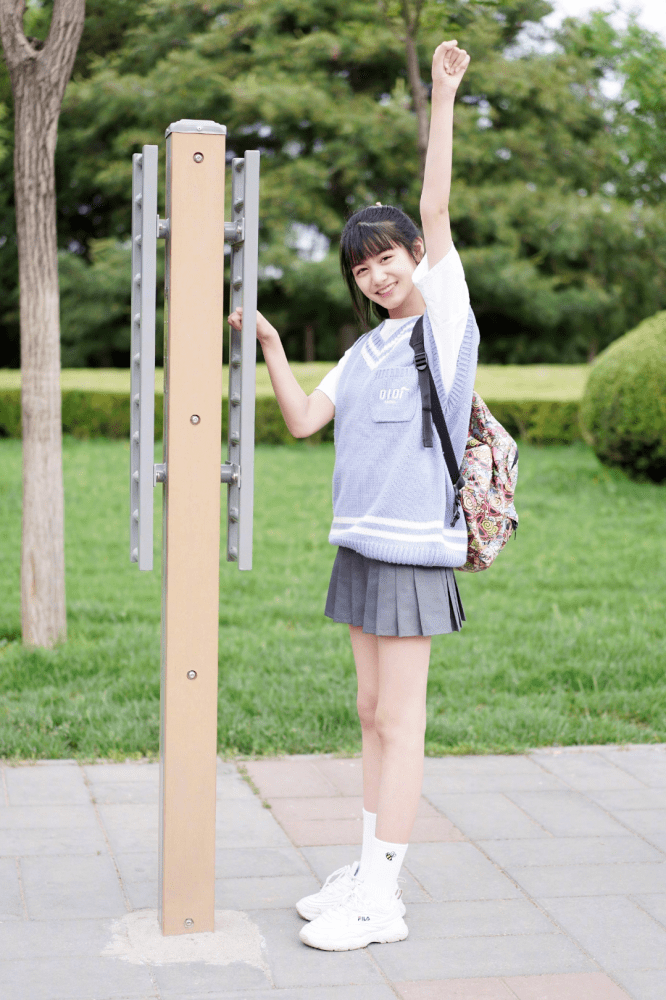 在小时代2她演小顾里今12岁穿上白袜腿像开了十级特效