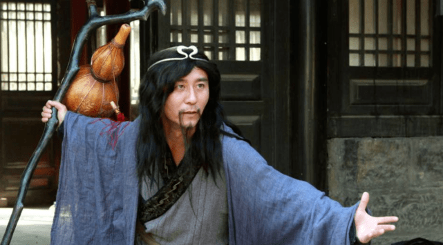 八仙之首铁拐李,究竟是如何成仙的,他为何是跛脚乞丐的形象