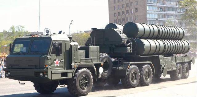 原创俄罗斯152毫米卡车炮,战场上的"杀器",却有个非常娇嫩的名字