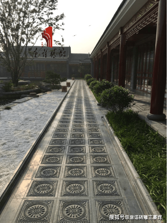 我有一座中式庭院,开门见福,步步生莲