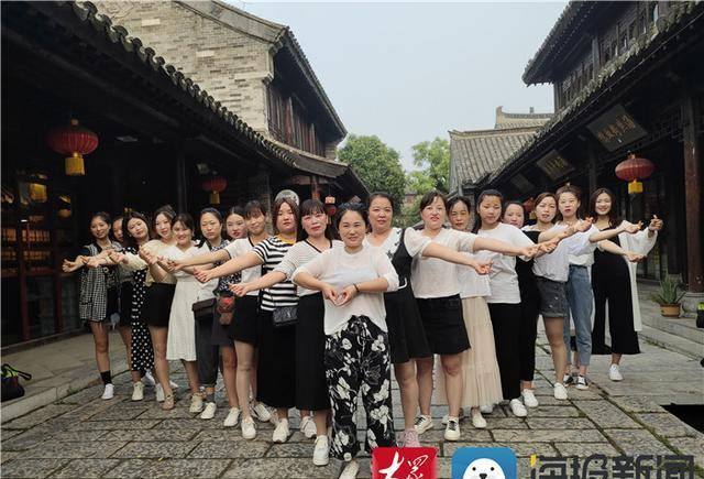 原创康辉旅游组织优秀员工台儿庄古城,兰陵代村生态园两日游