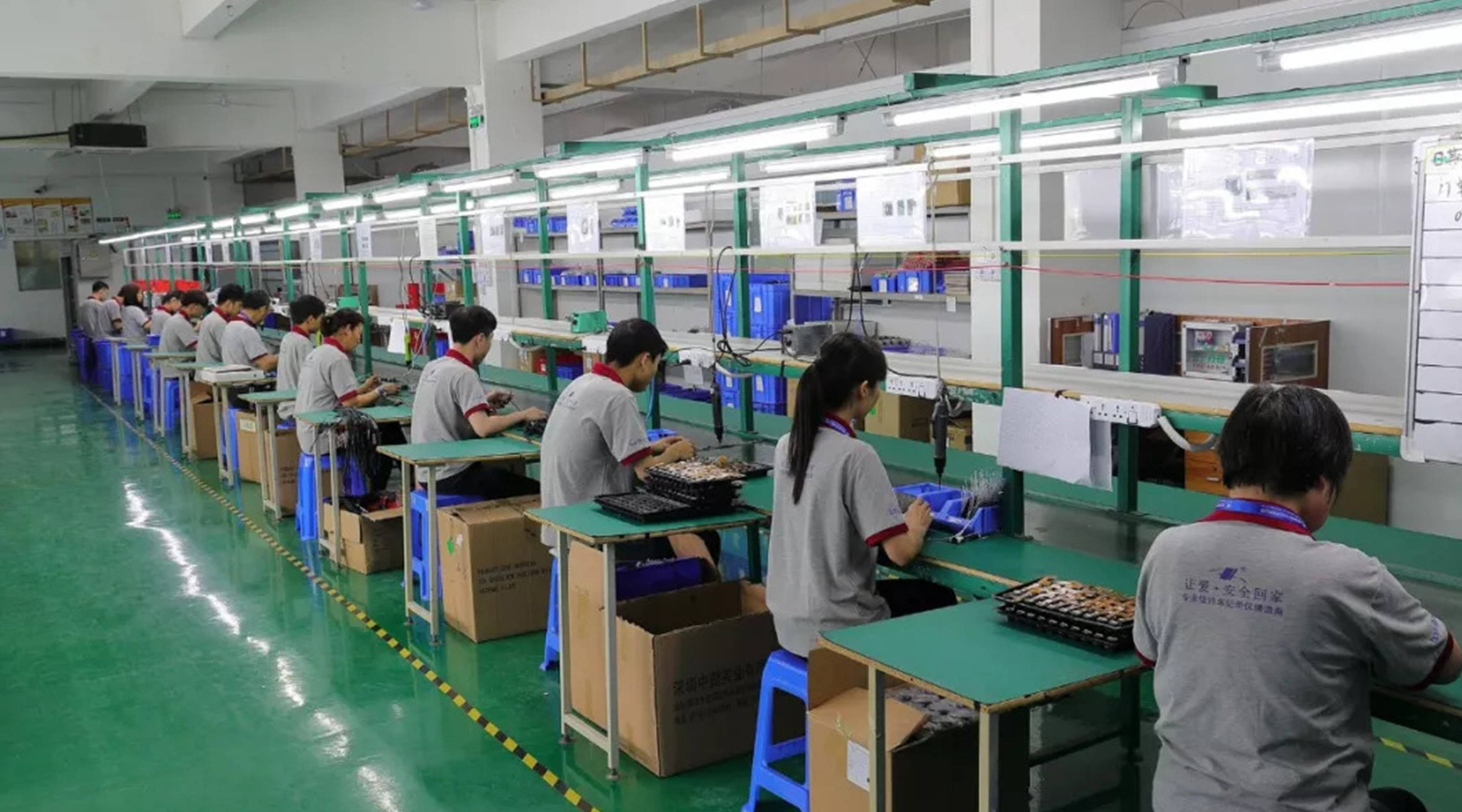 年轻人该不该进厂打工?这些回答太现实了