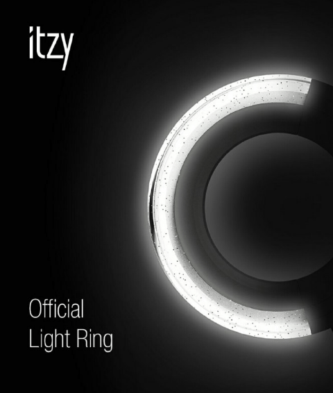 原创别人都是应援棒,女团itzy却是应援环,亮到可以用来当床头灯