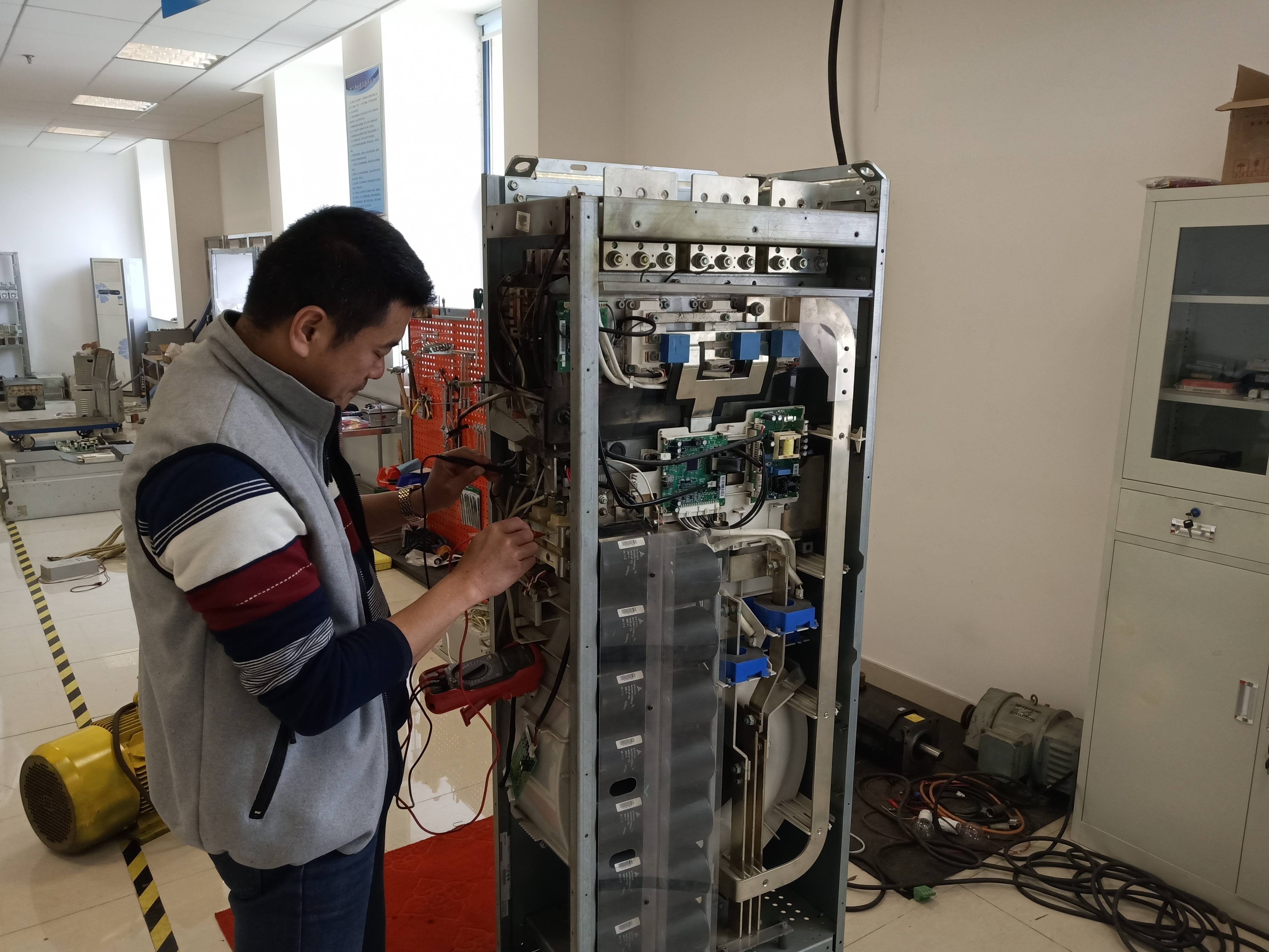 青岛abb acs800变频器内部驱动板烧毁故障维修