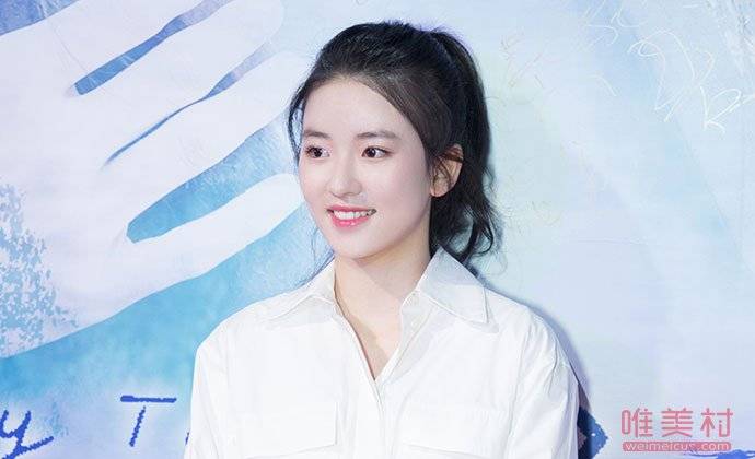 00后演员林辰涵林辰涵,其实是一枚小童星,在11岁就已开始出演影视作品