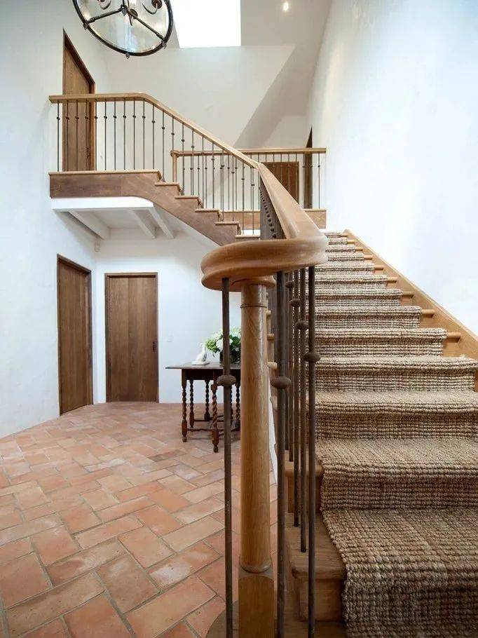 西安全屋定制宅尚木品:精致的楼梯设计,总有一款适合你!