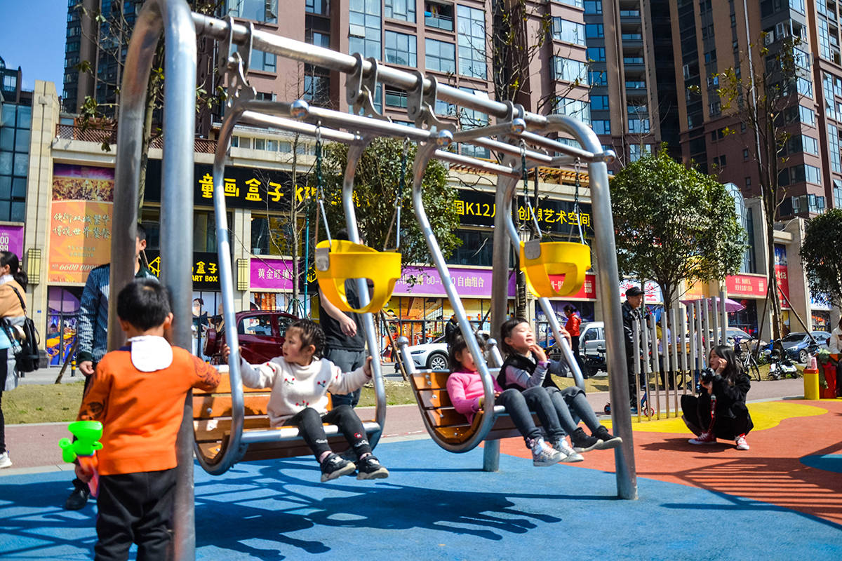 秋千板/跷跷板/摇摇乐秋千板,跷跷板,摇摇乐,承载着几代人儿时的回忆