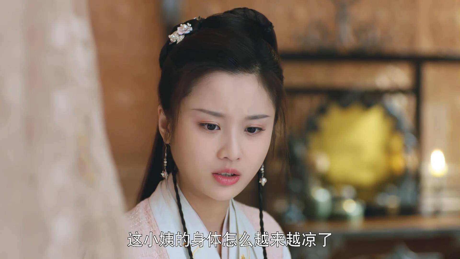 《暮白首》张慧雯不被认可收视差;《漂亮书生》宋威龙颜值降口碑