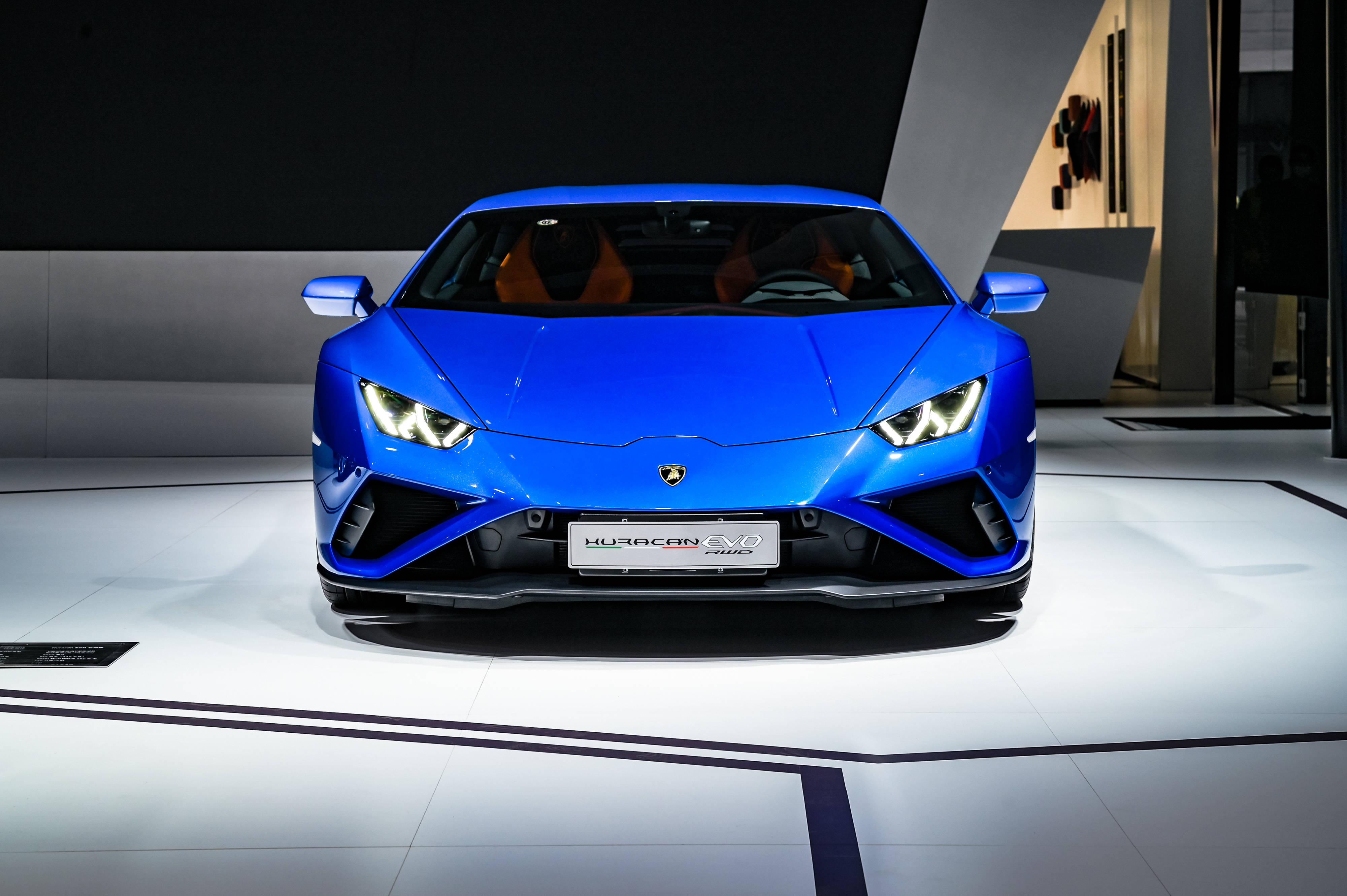 兰博基尼urus全新珍珠漆特别版于成都车展完成全球首次亮相