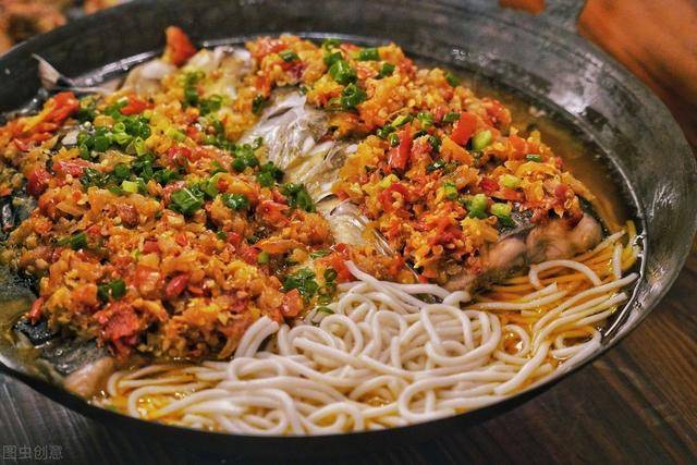 原创教你正宗的剁椒鱼头怎么做肉质鲜美配一碗面条太好吃了