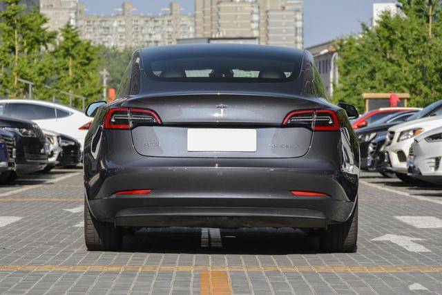 国产还需加油,特斯拉model3月销近15万台,比燃油车还火