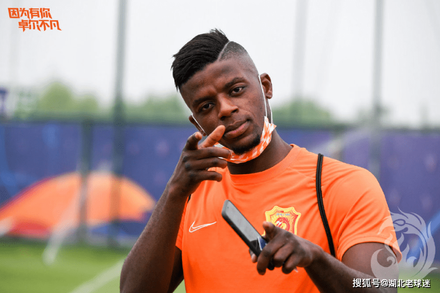 武汉卓尔新援纳霍尔来了盘带高手爱短传库里迷弟不善远射
