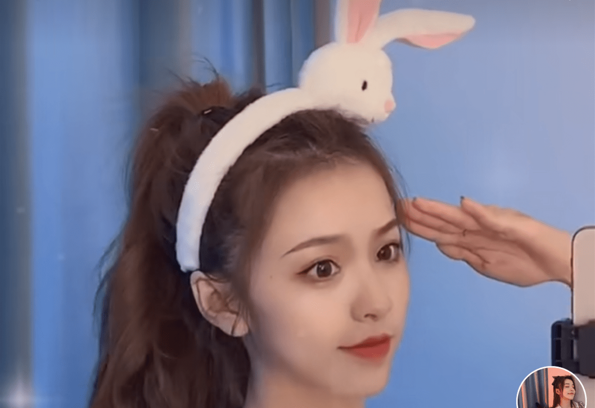 原创新一代头部网红刘思瑶,1月涨粉几百万,她是怎么火起来的