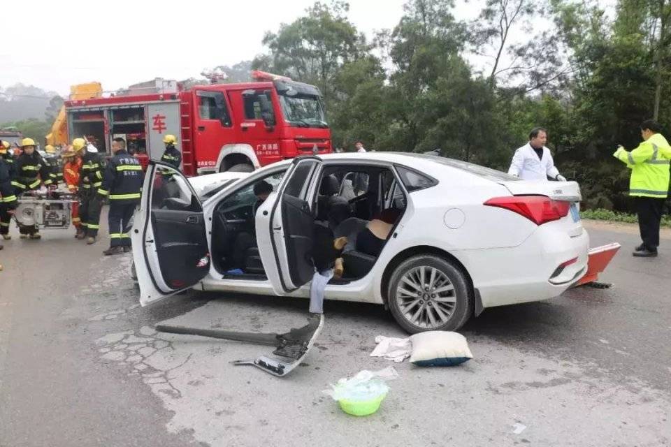 五一假期出行,看警察叔叔如何保障我们的安全!