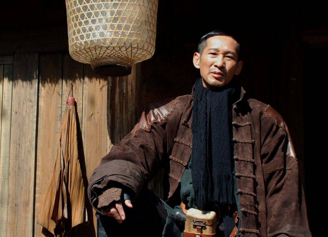 能在《人民日报》发表文章的演员王劲松,观众的好感度会呈直线上升